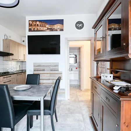 Appartamento The Red House - & Business