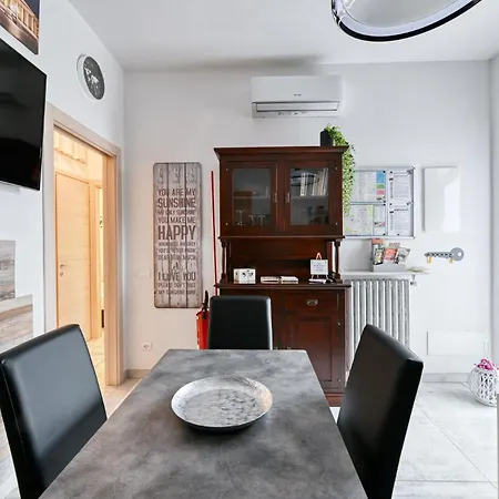 The Red House - & Business Appartamento