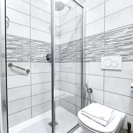 The Red House - & Business Appartamento Verona