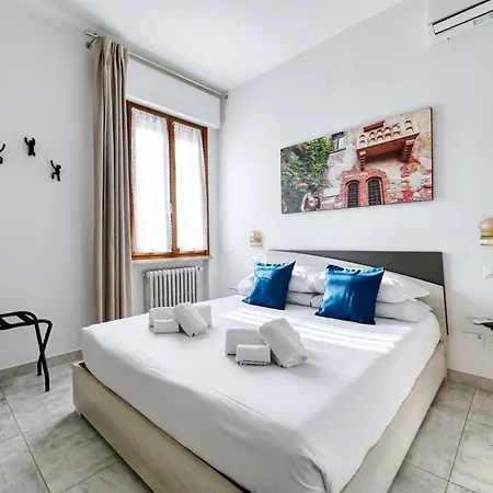 The Red House - & Business *