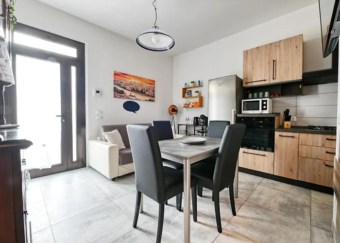 The Red House - & Business Διαμέρισμα Βερόνα