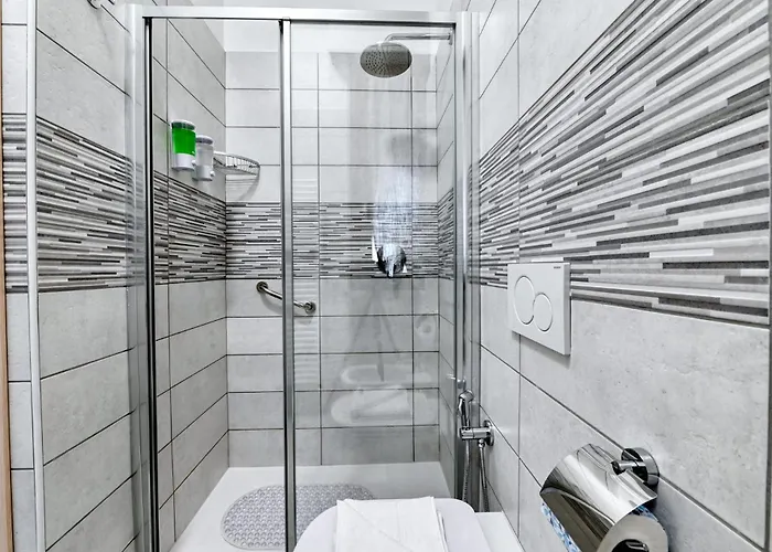 The Red House - & Business *