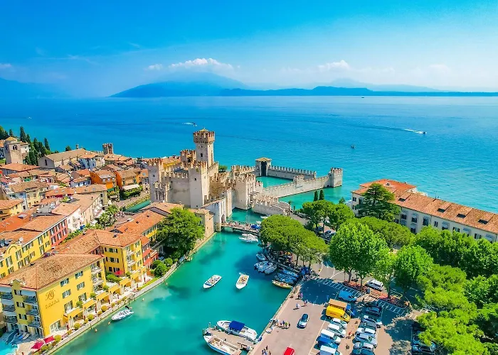 The Red House - & Business Βερόνα