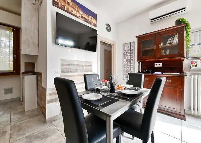 The Red House - & Business *