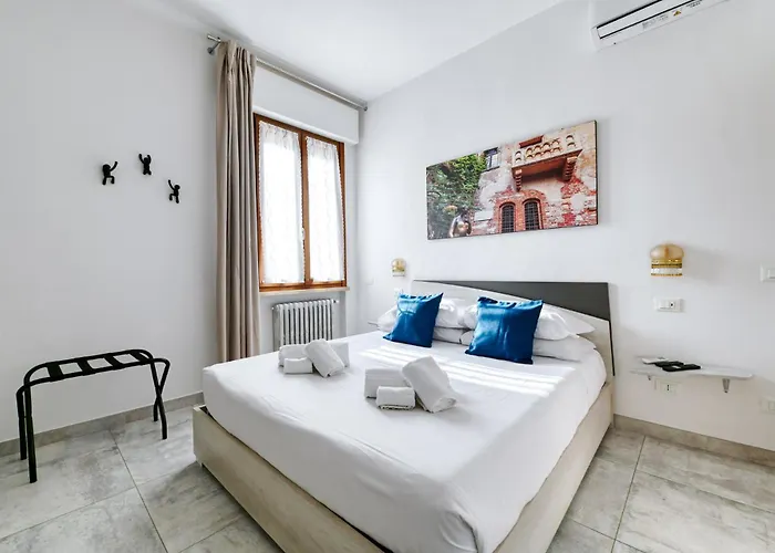 The Red House - & Business *