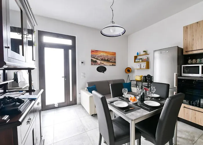 The Red House - & Business * Βερόνα