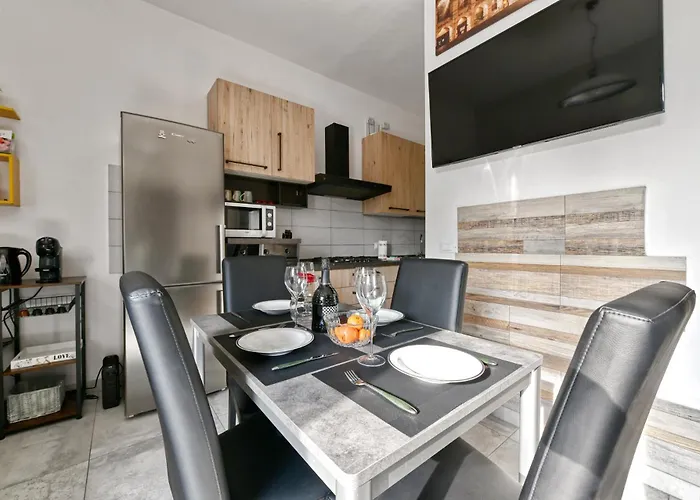 The Red House - & Business