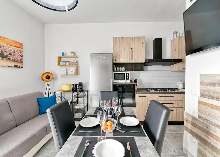 Διαμέρισμα The Red House - & Business